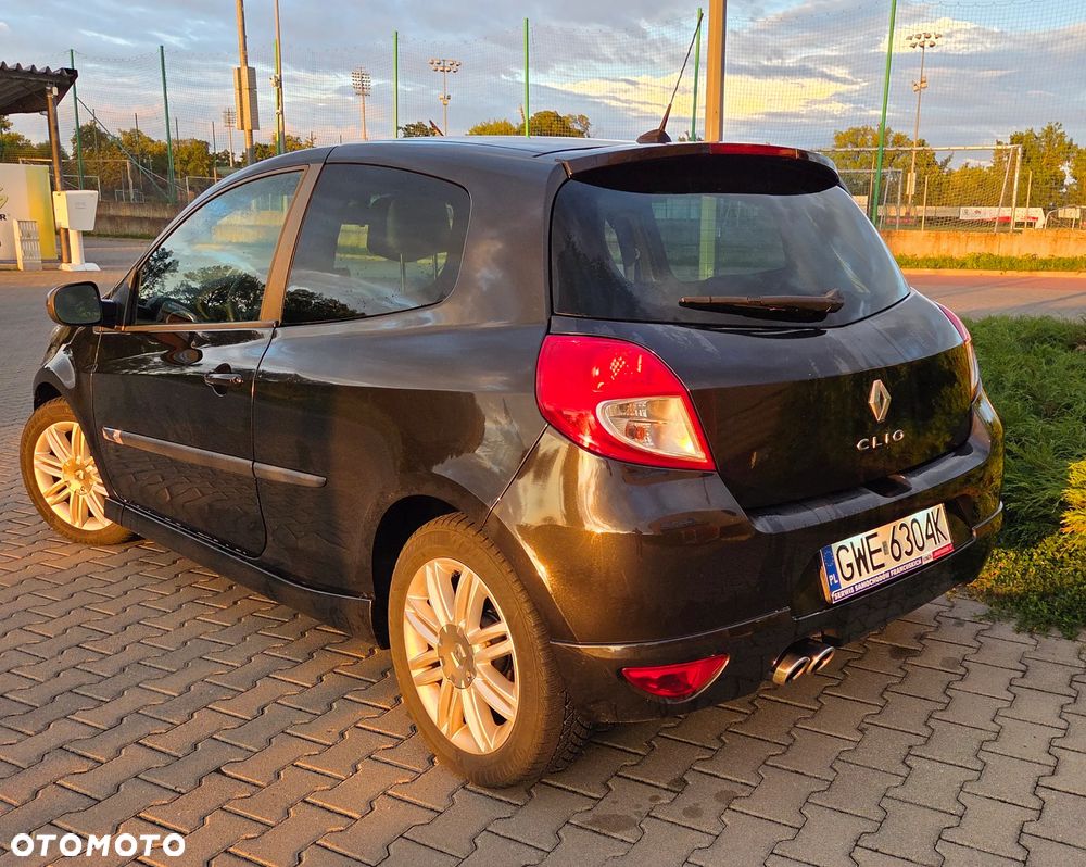 Renault Clio 1.6 16V GT - 4