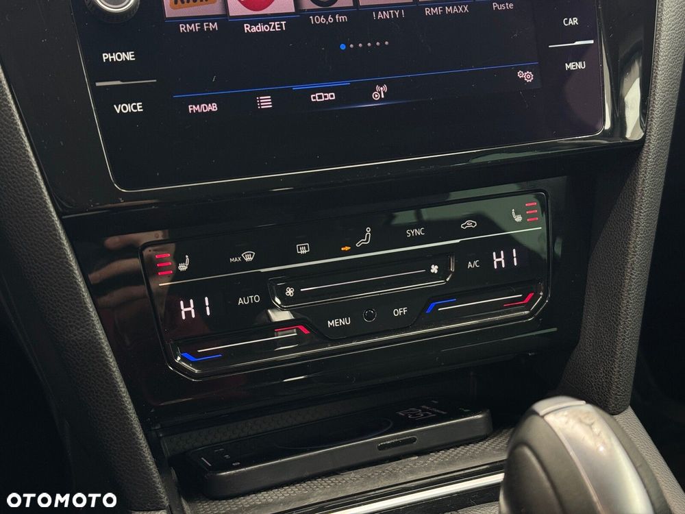 Volkswagen Passat - 25