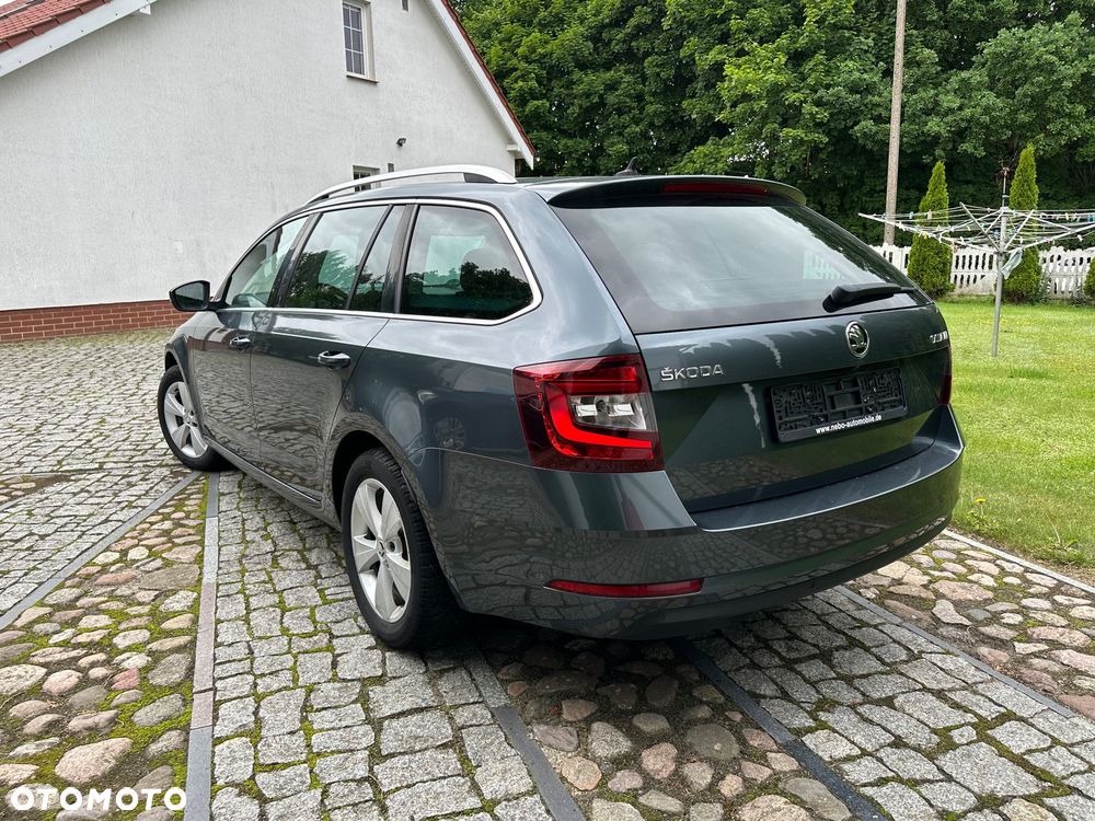 Skoda Octavia 1.8 TSI DSG Style - 10
