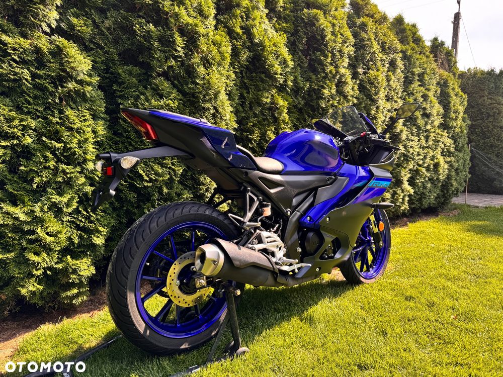 Yamaha YZF - 18