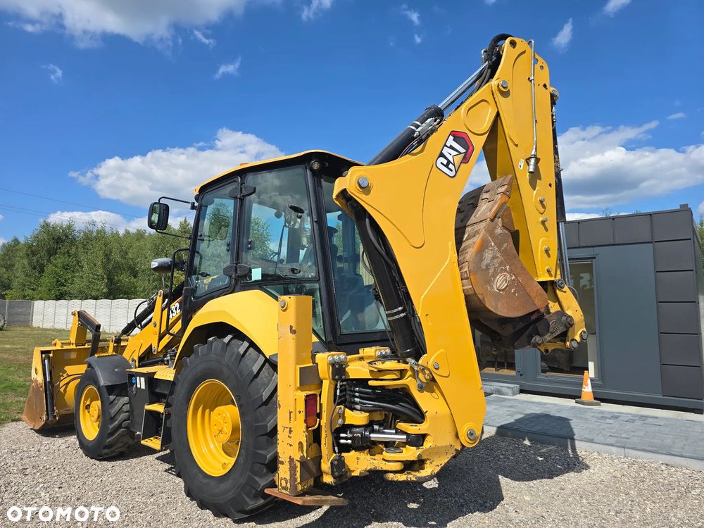 Caterpillar - 6