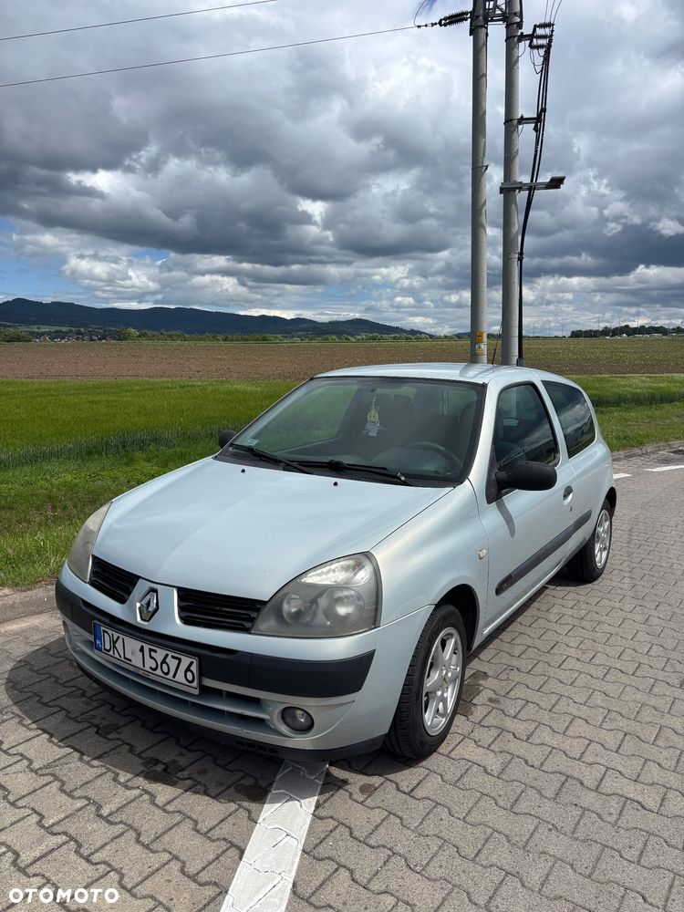 Renault Clio 1.2 16V Emotion - 1