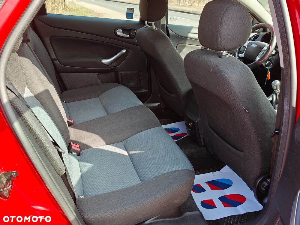 Ford Mondeo 2.0 Ghia X - 17