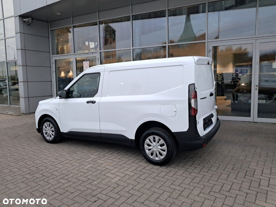 Ford Transit Courier - 4