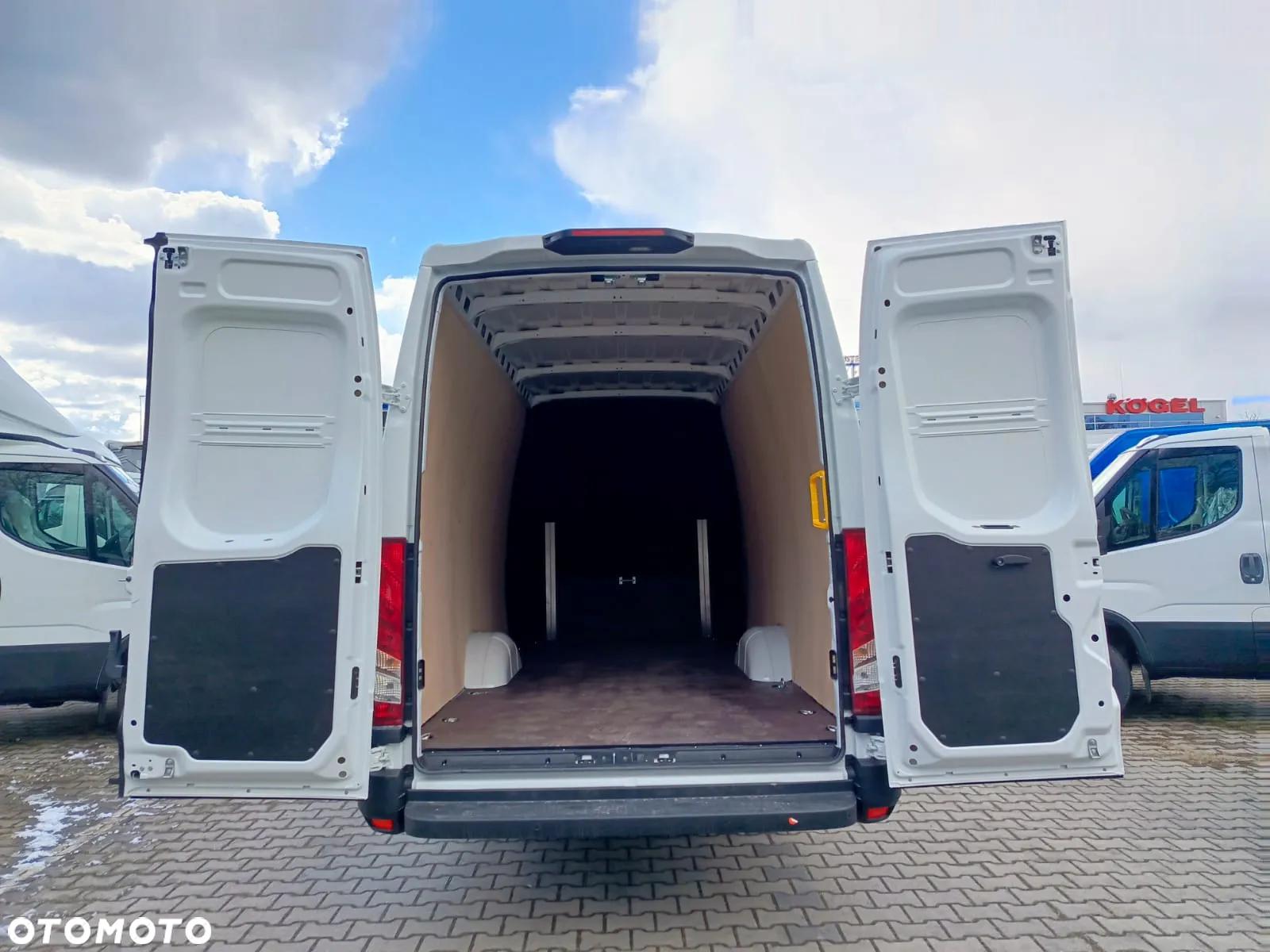 Iveco Daily / Pewny partner w biznesie ! - 8