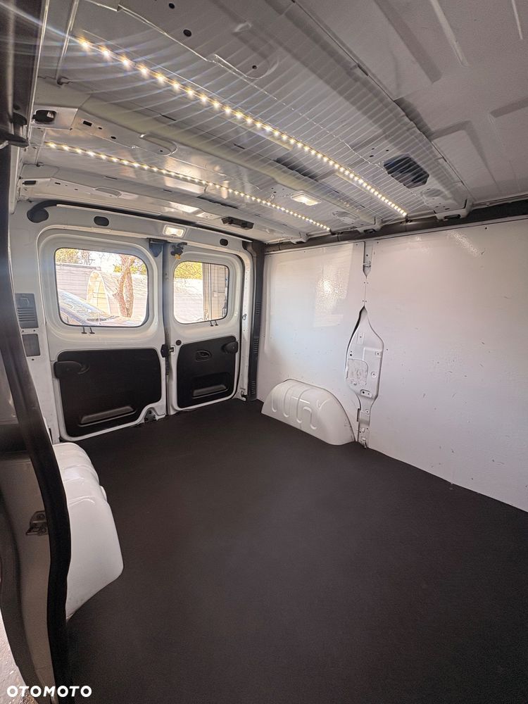 Renault Trafic - 21