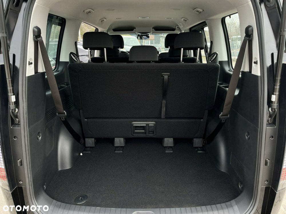 Hyundai Staria - 25