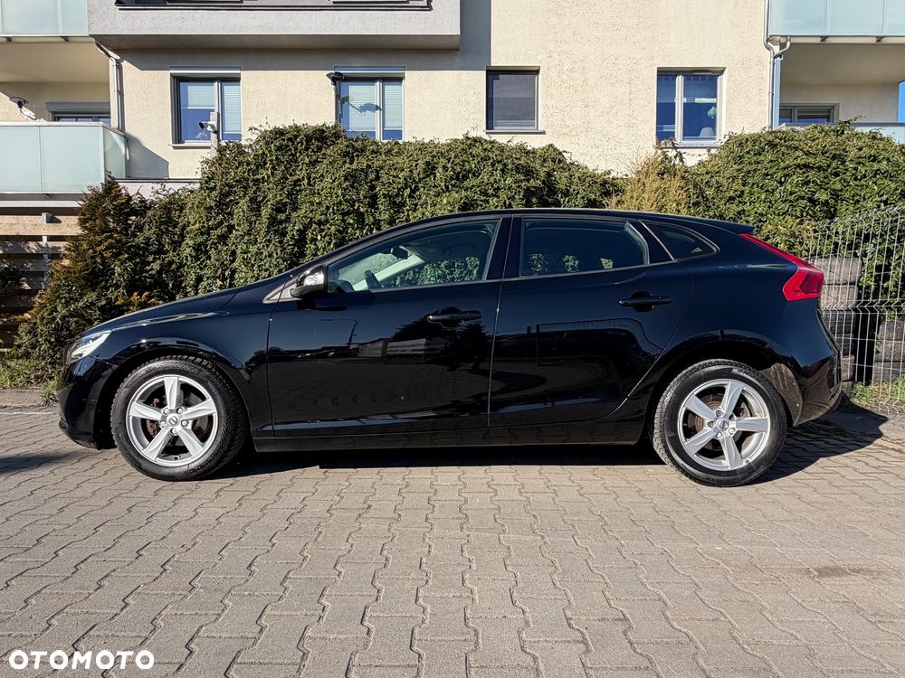 Volvo V40 D2 Drive-E Momentum - 10