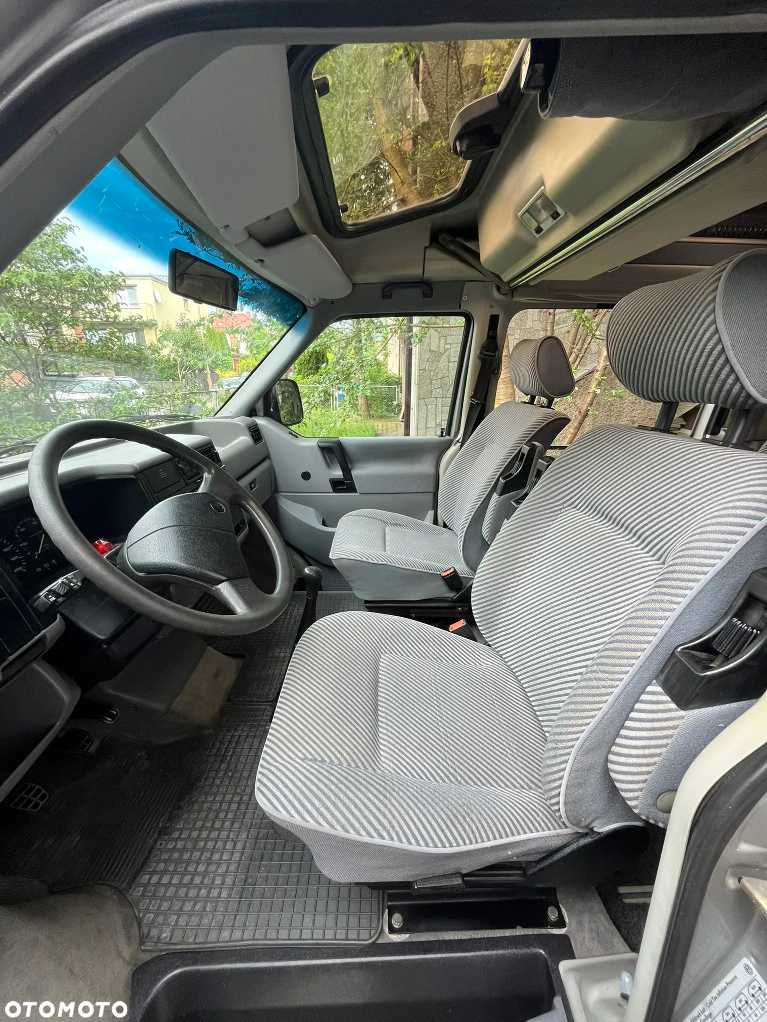 Volkswagen Transporter - 12