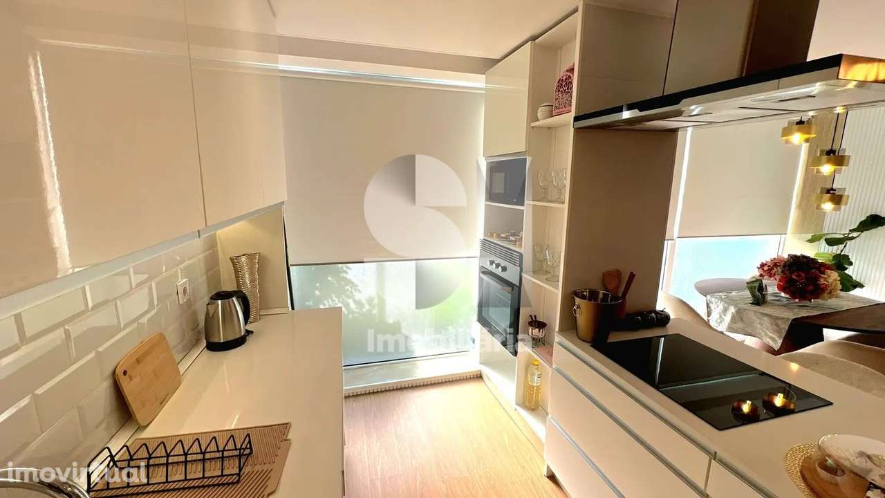 T1+1 Remodelado, Mobilado, c/Garagem e Ótimas Áreas - Grande imagem: 3/15