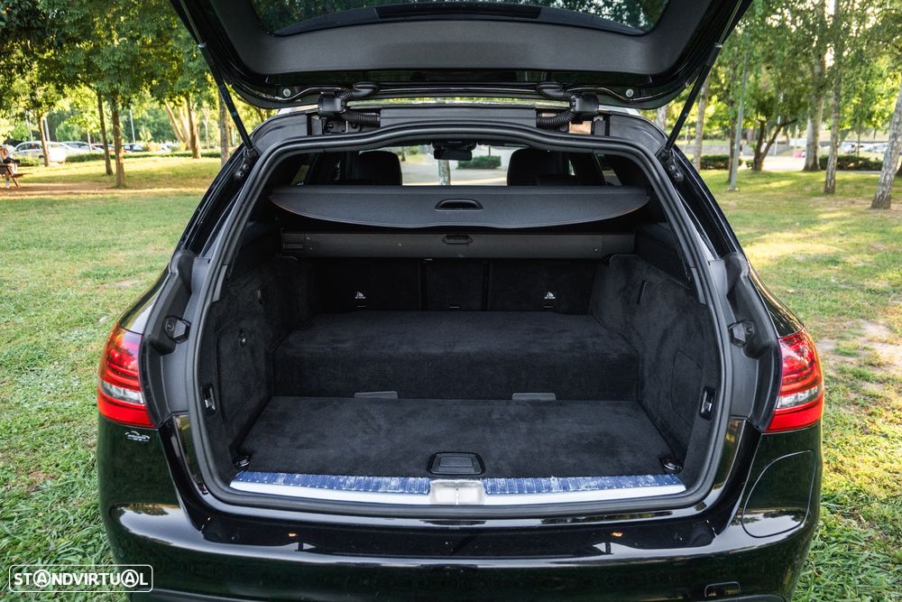 Mercedes-Benz C 300 de AMG Line - 29