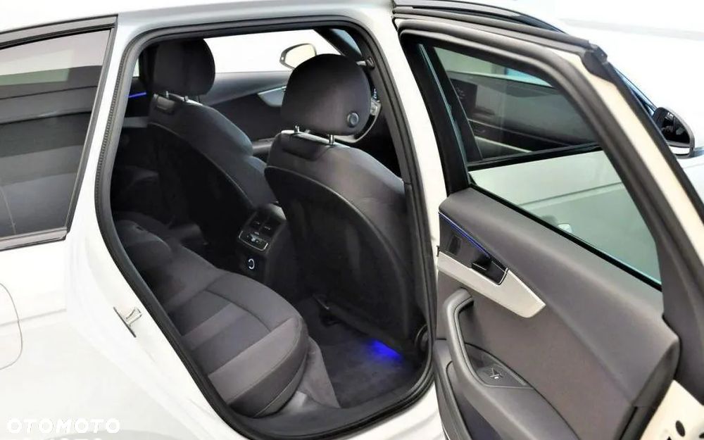 Audi A4 Avant 40 TDI S tronic - 11