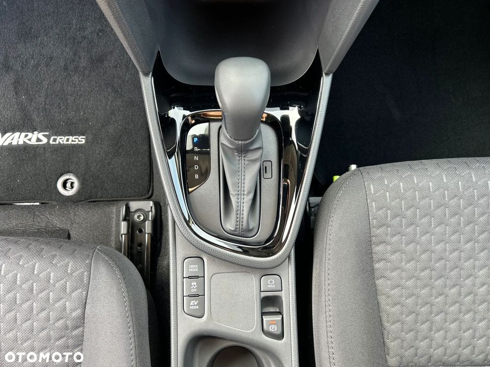 Toyota Yaris Cross Hybrid 1.5 Comfort - 32