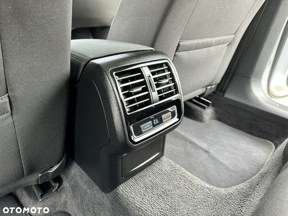 Volkswagen Passat Variant 2.0 TDI SCR Comfortline - 13