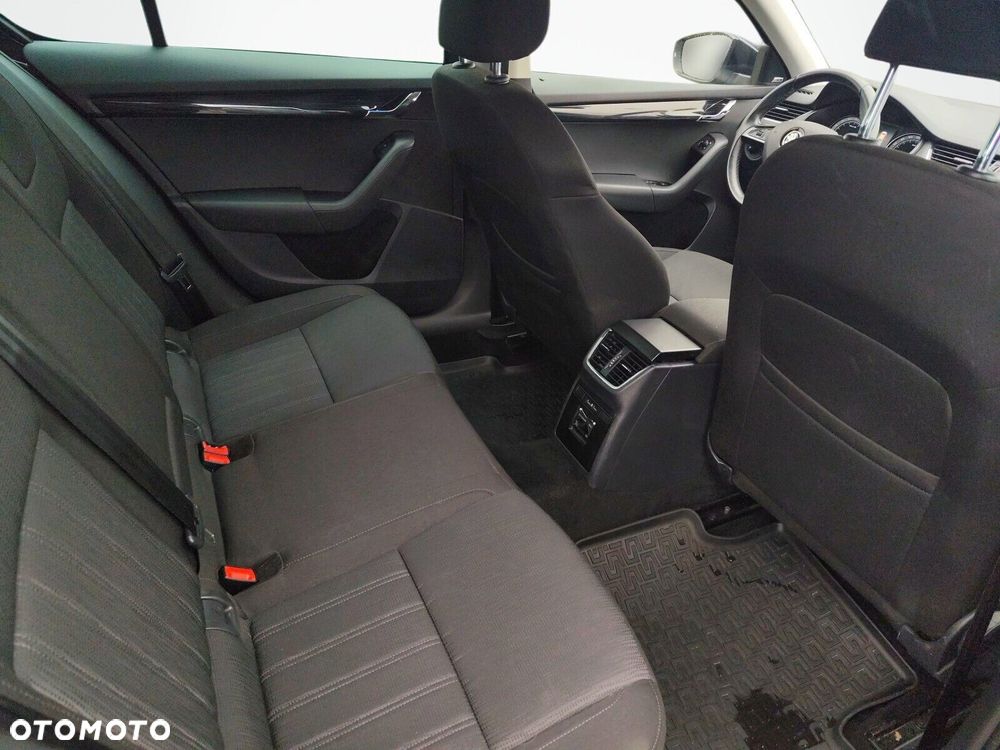 Skoda Octavia - 19
