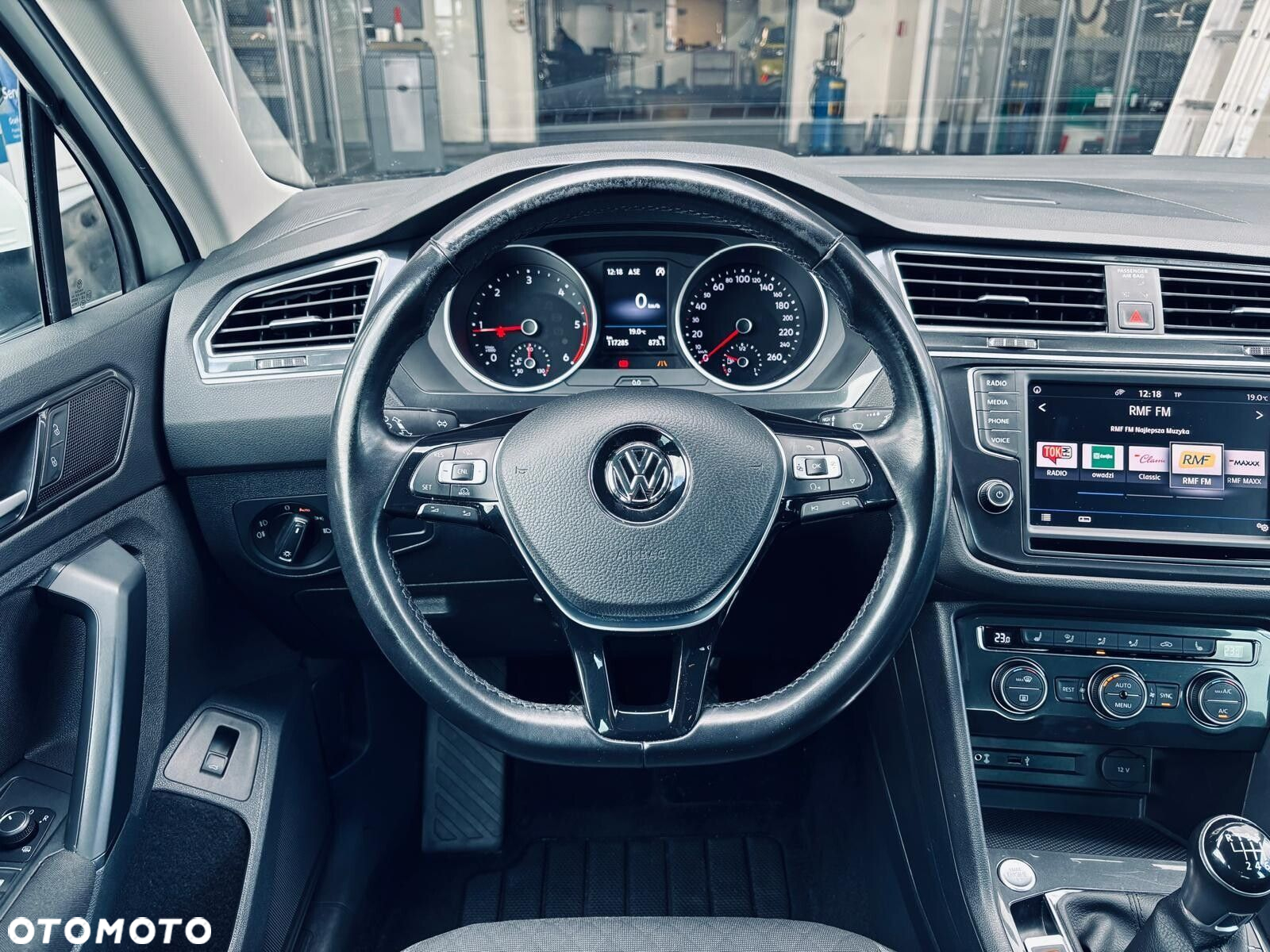 Volkswagen Tiguan - 21