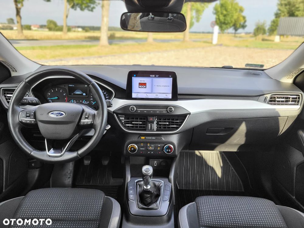 Ford Focus 1.0 EcoBoost Trend Edition - 10
