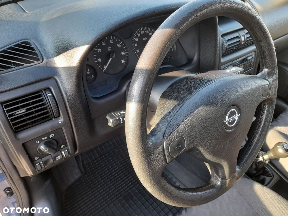 Opel Astra - 18