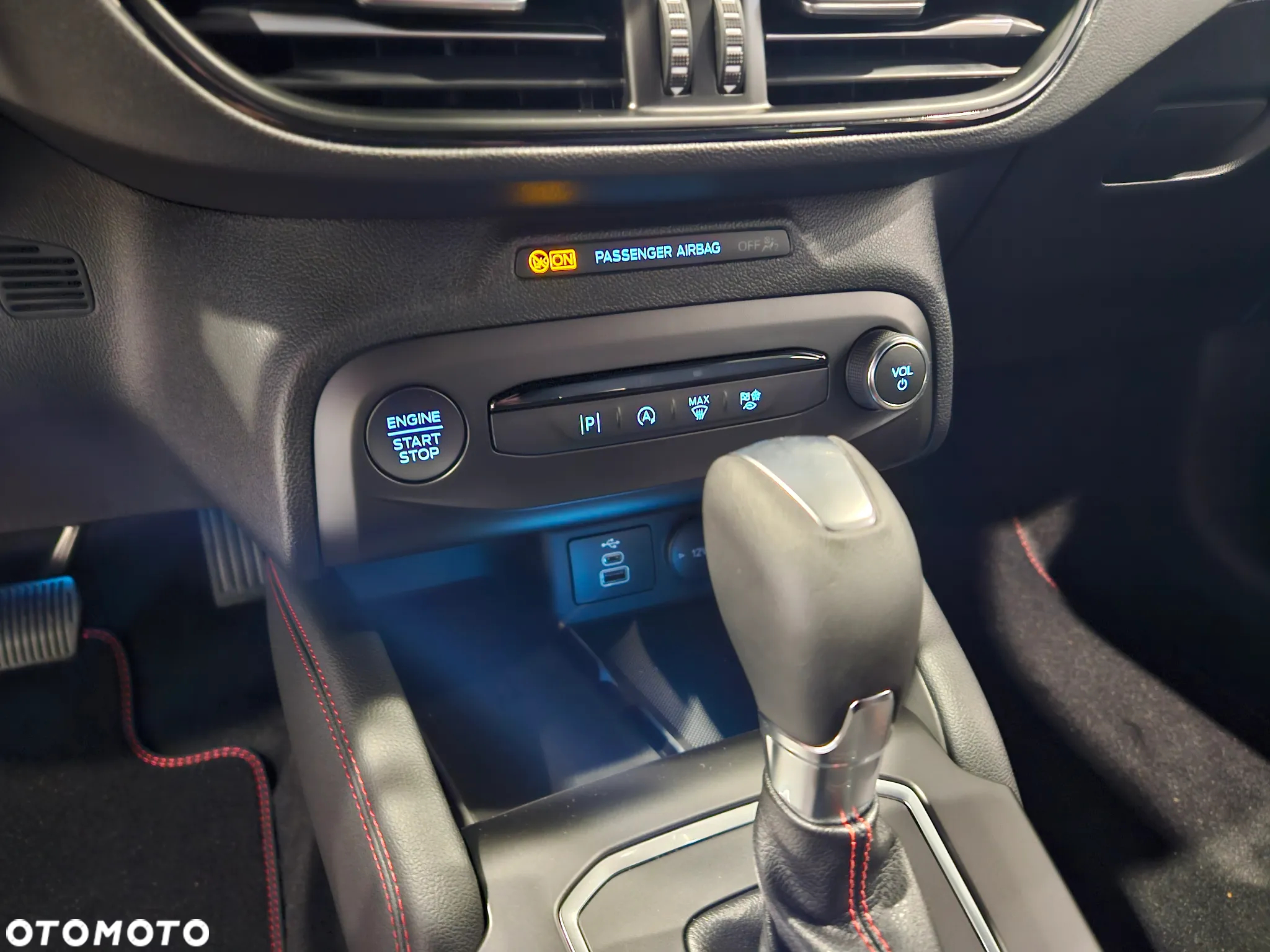 Ford Focus 1.0 EcoBoost mHEV ST-Line X - 21