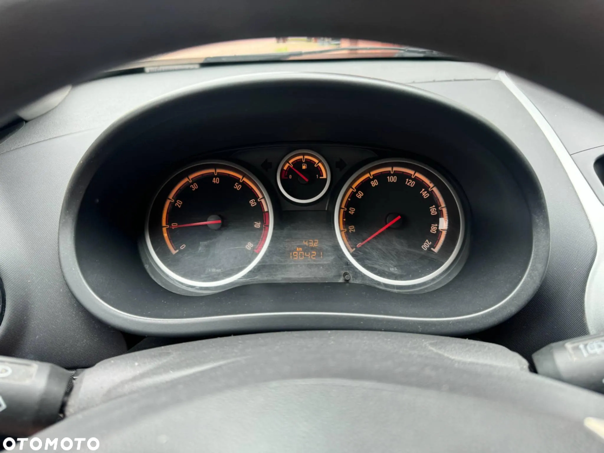 Opel Corsa 1.2 16V Cosmo - 8