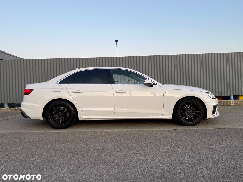 Audi A4 ver-40-tfsi-mhev-s-line-s-tronic - 13