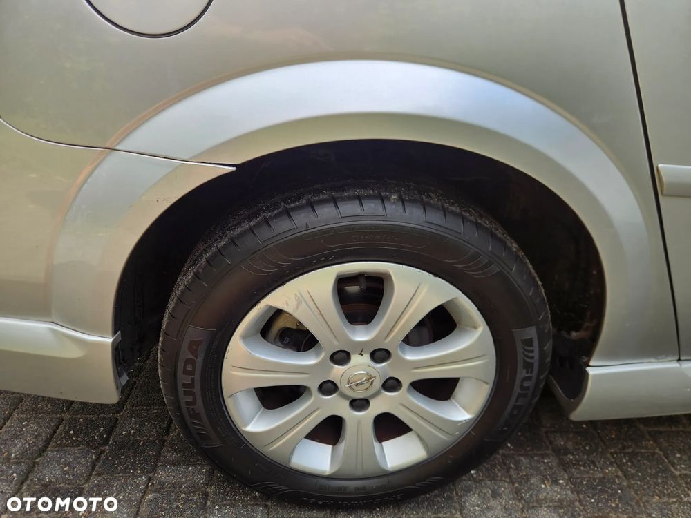 Opel Vectra 1.9 CDTI Cosmo - 19