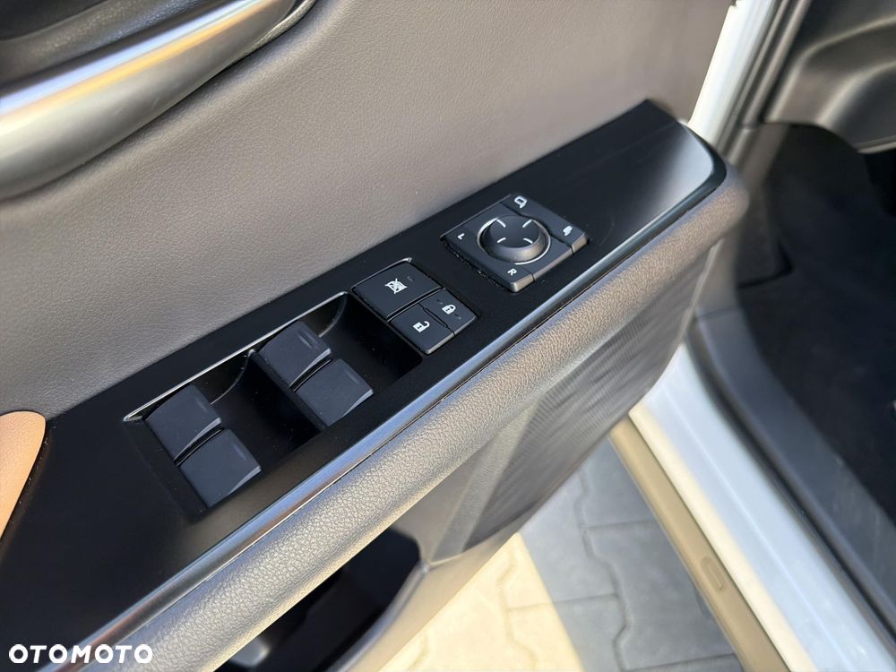 Lexus UX 250h GPF Business 2WD - 20