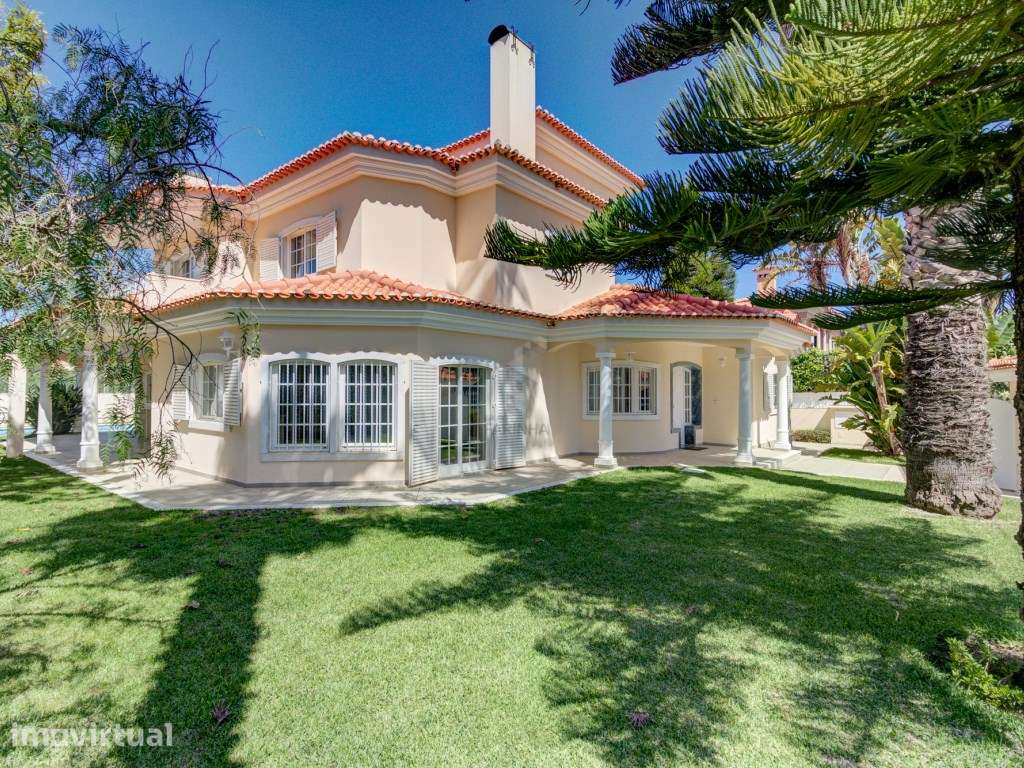 Villa da Escada Branca 
6 SUITES espaçosas todas com roupeiros - Grande imagem: 5/56