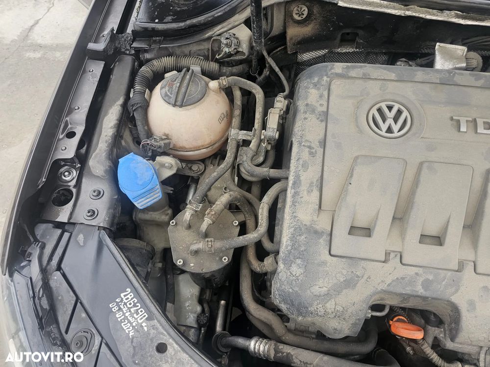 Volkswagen Passat 2.0 TDI BlueMotion Technology Comfortline DSG - 24