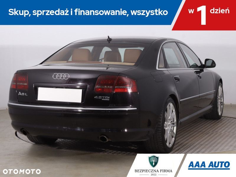 Audi A8 - 7