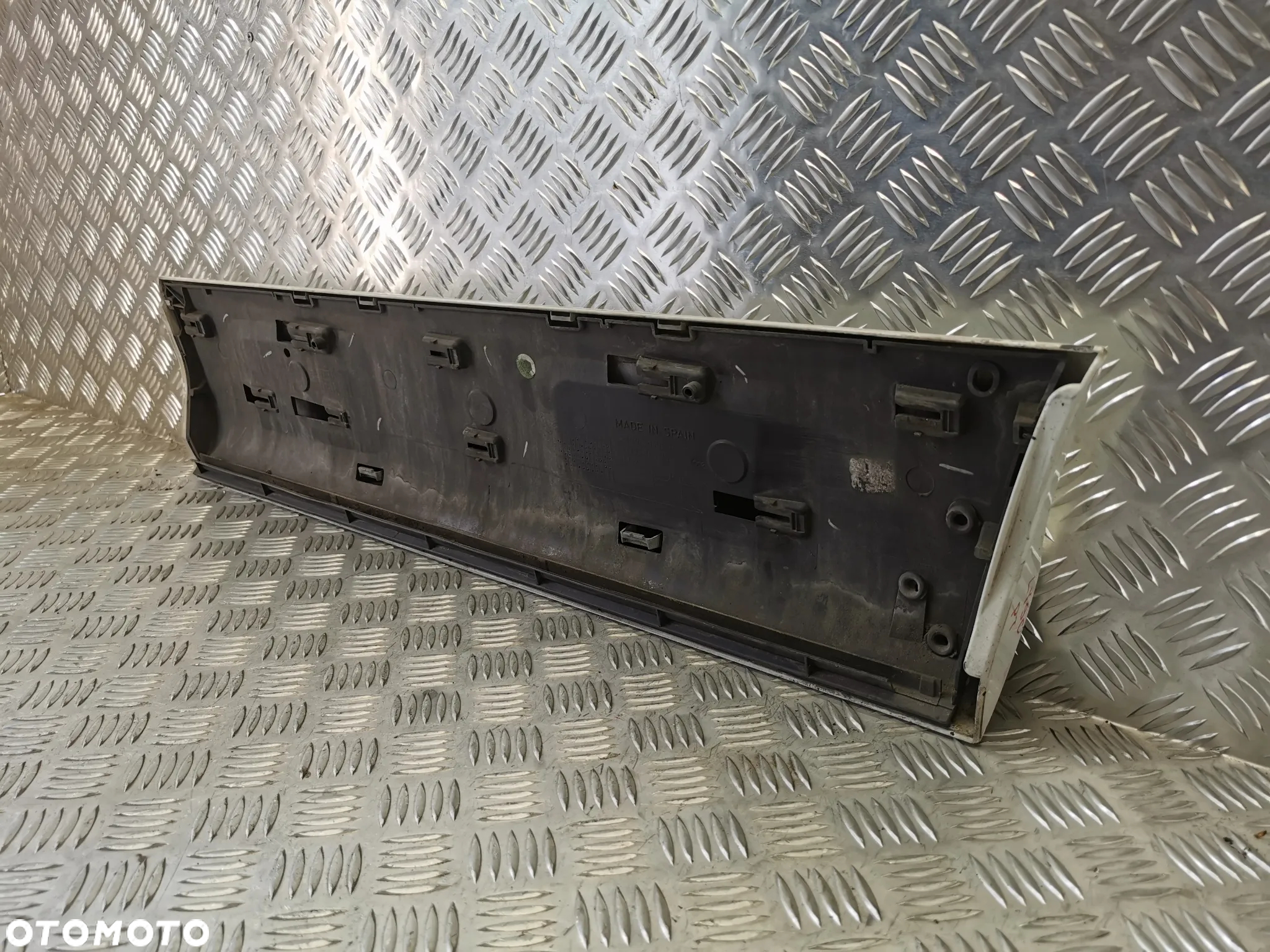 AUDI Q7 4L LIFT 09-15R S-LINE DOLNA LISTWA DRZWI PRAWY TYŁ  BIALA LY9C 4L0853970 - 6