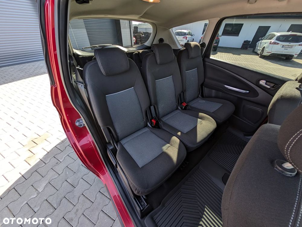 Ford S-Max 2.0 TDCi DPF Titanium - 33