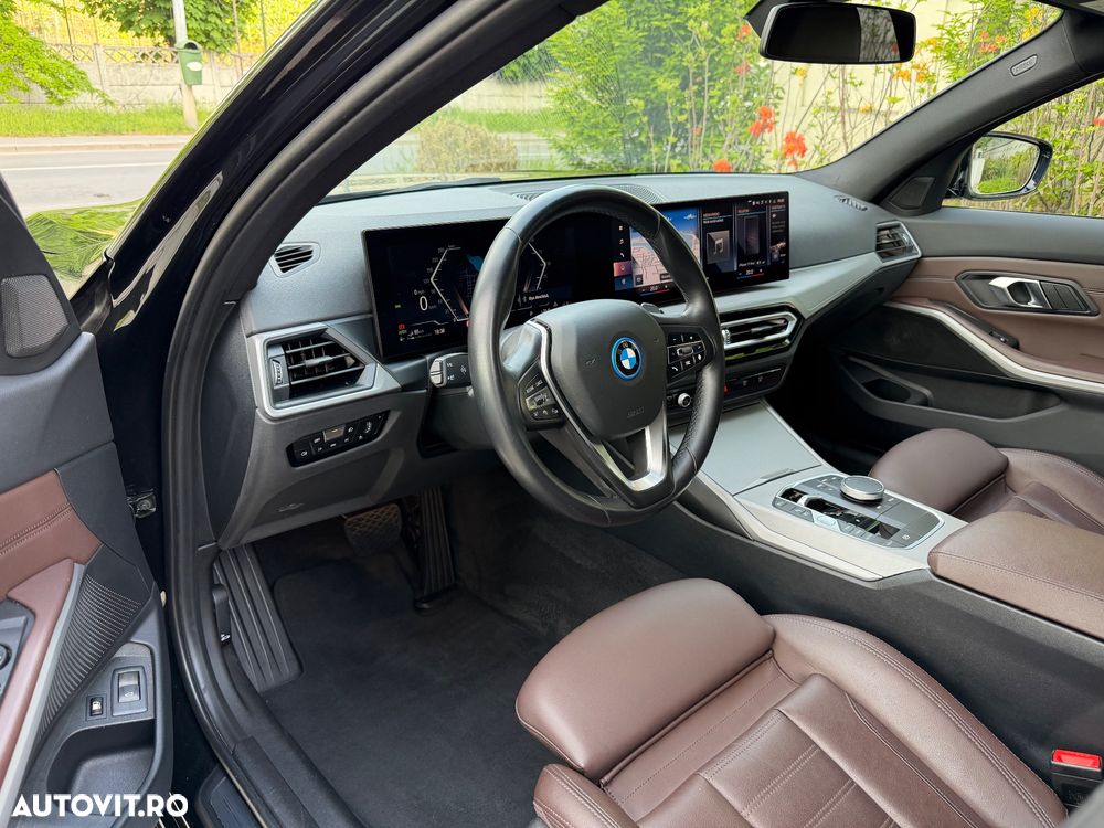 BMW Seria 3 320e Aut. Sport Line - 15