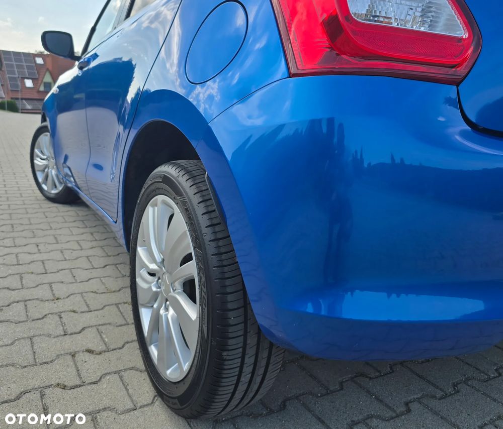 Suzuki Swift 1.2 Dualjet Allgrip Comfort - 21