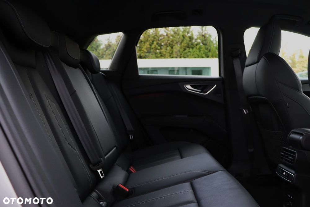 Audi Q4 e-tron - 23