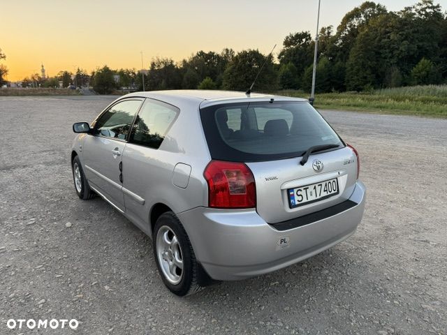 Toyota Corolla - 5