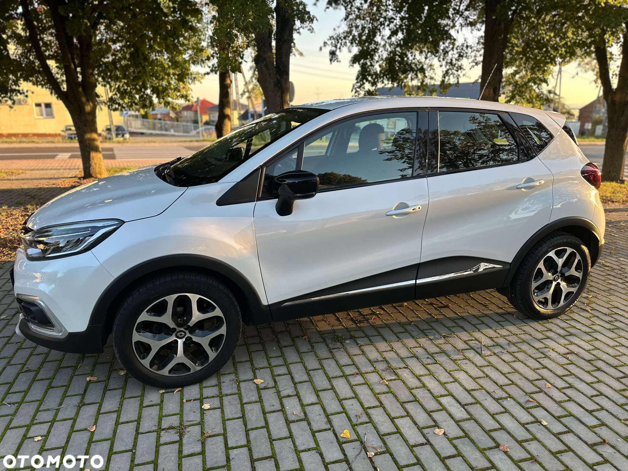 Renault Captur ENERGY TCe 90 Start&Stop Luxe - 4