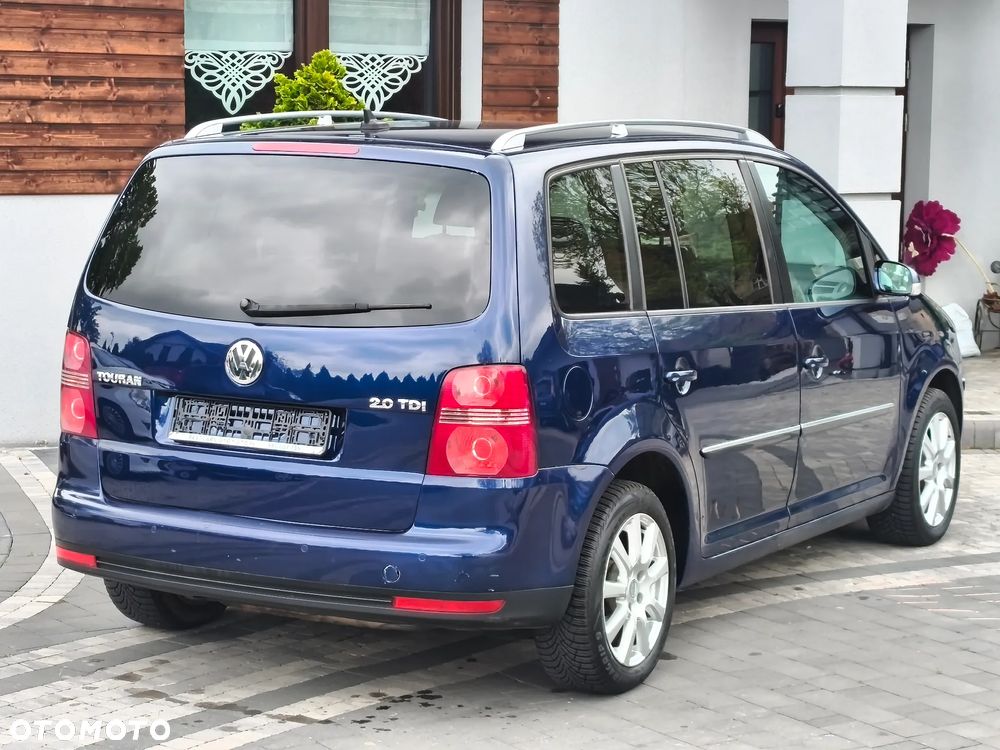 Volkswagen Touran 2.0 TDI DPF Highline - 17