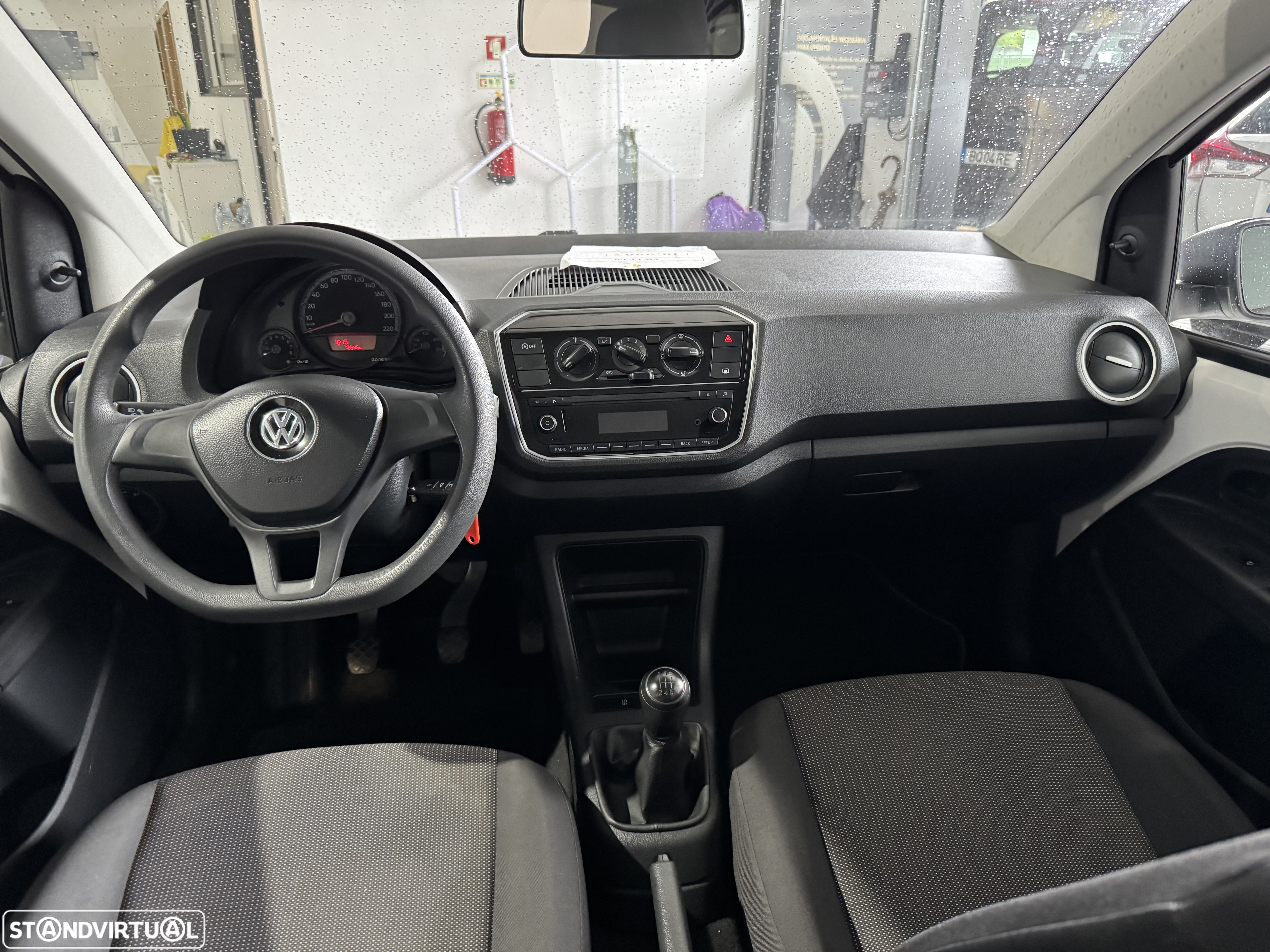 VW Up! Active - 13