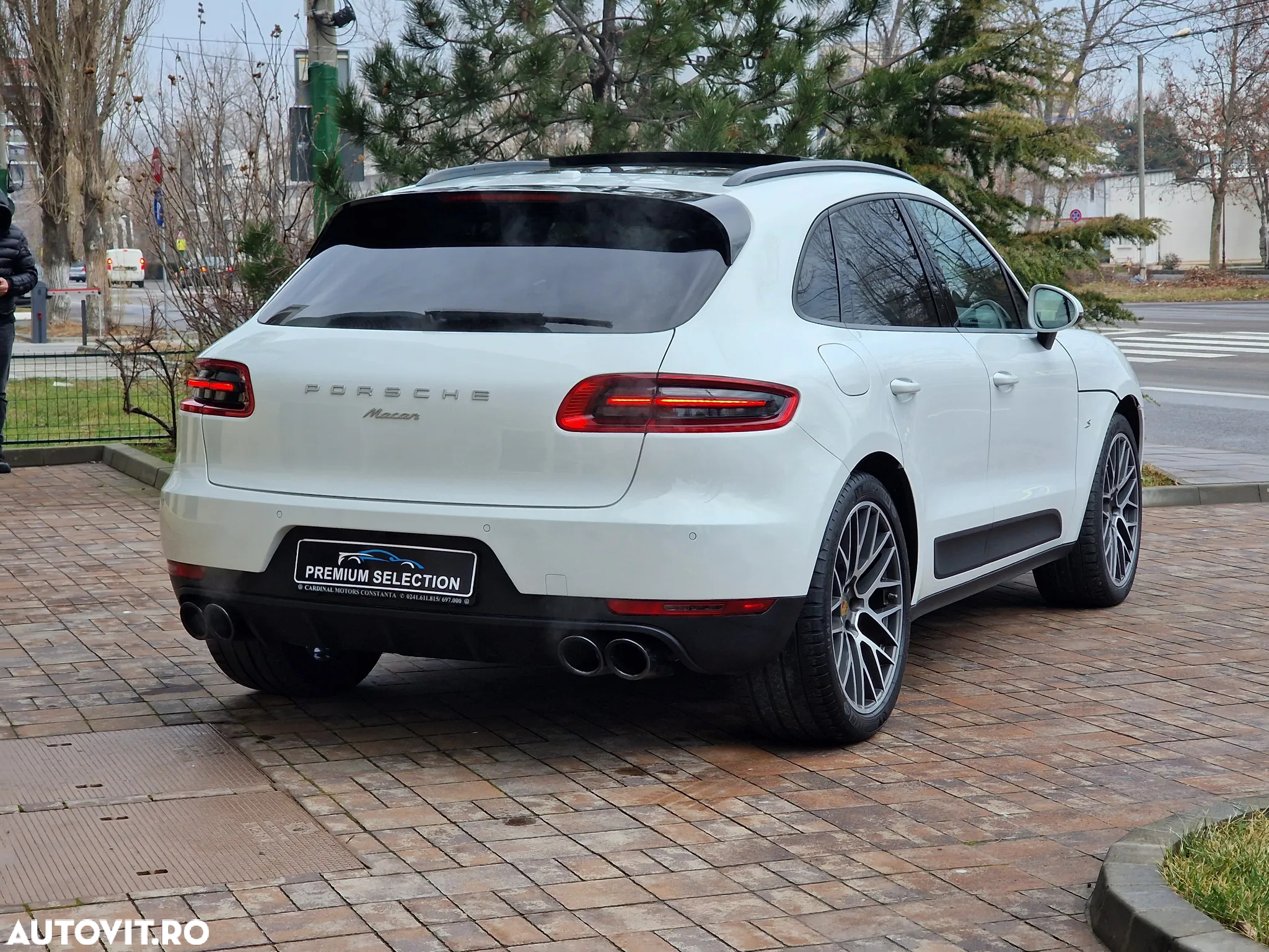 Porsche Macan Standard - 2