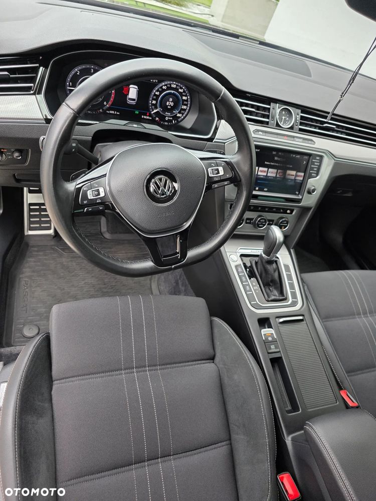 Volkswagen Passat 2.0 TDI BMT 4Mot Highline DSG - 9