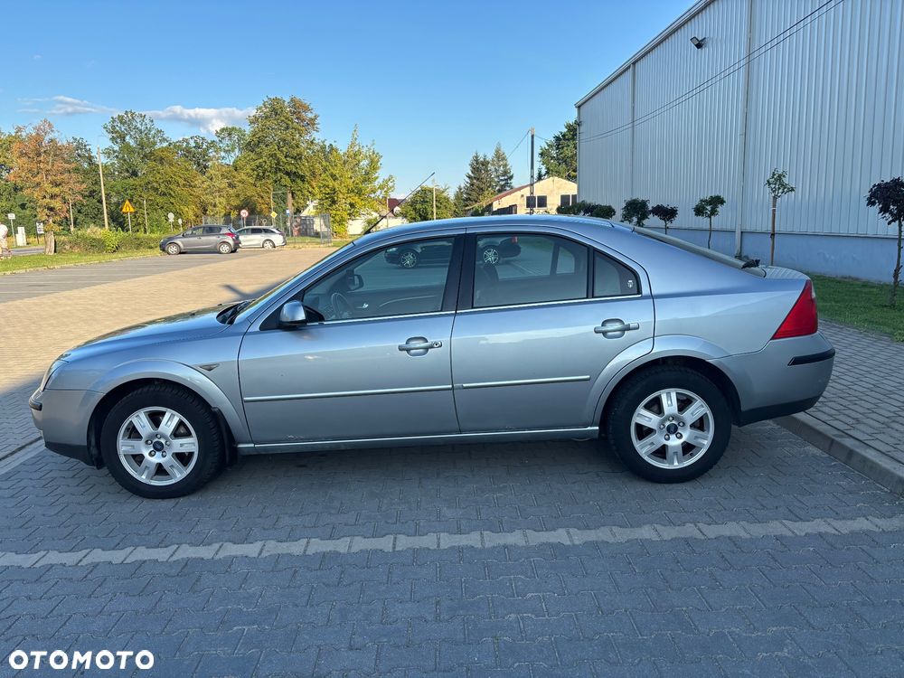 Ford Mondeo 2.0 TDDi Ghia - 3