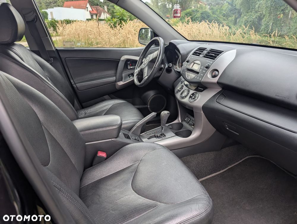 Toyota RAV4 2.0 VVT-i Prestige - 4