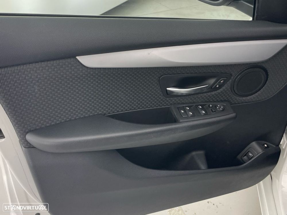 BMW 225xe Active Tourer Pack M - 16