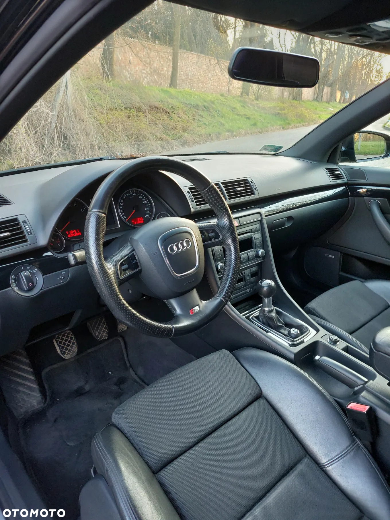 Audi A4 2.0 T FSI - 11