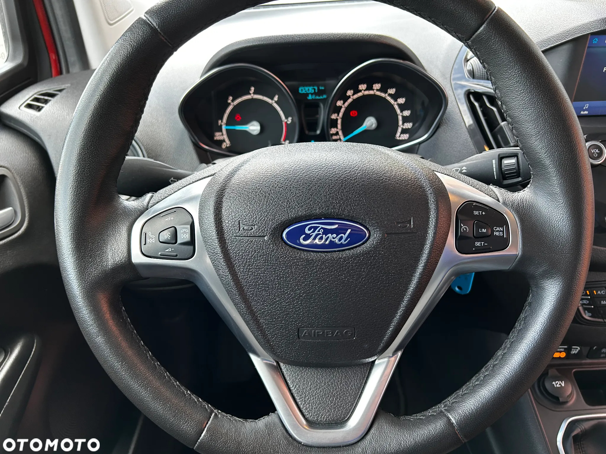 Ford Tourneo Courier 1.5 TDCi Titanium - 14