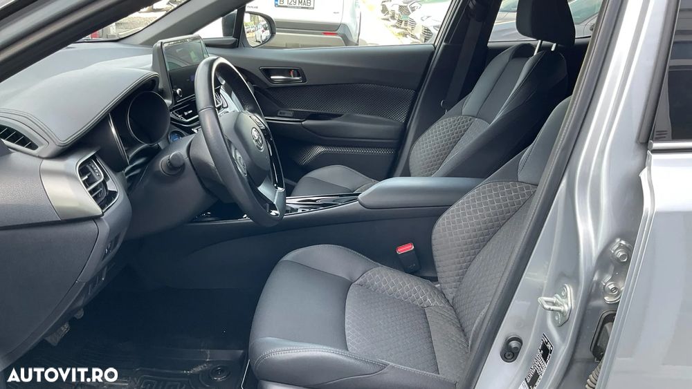 Toyota C-HR 2.0 HSD 184 CP 4x2 CVT C-ult Style bi-tone - 12