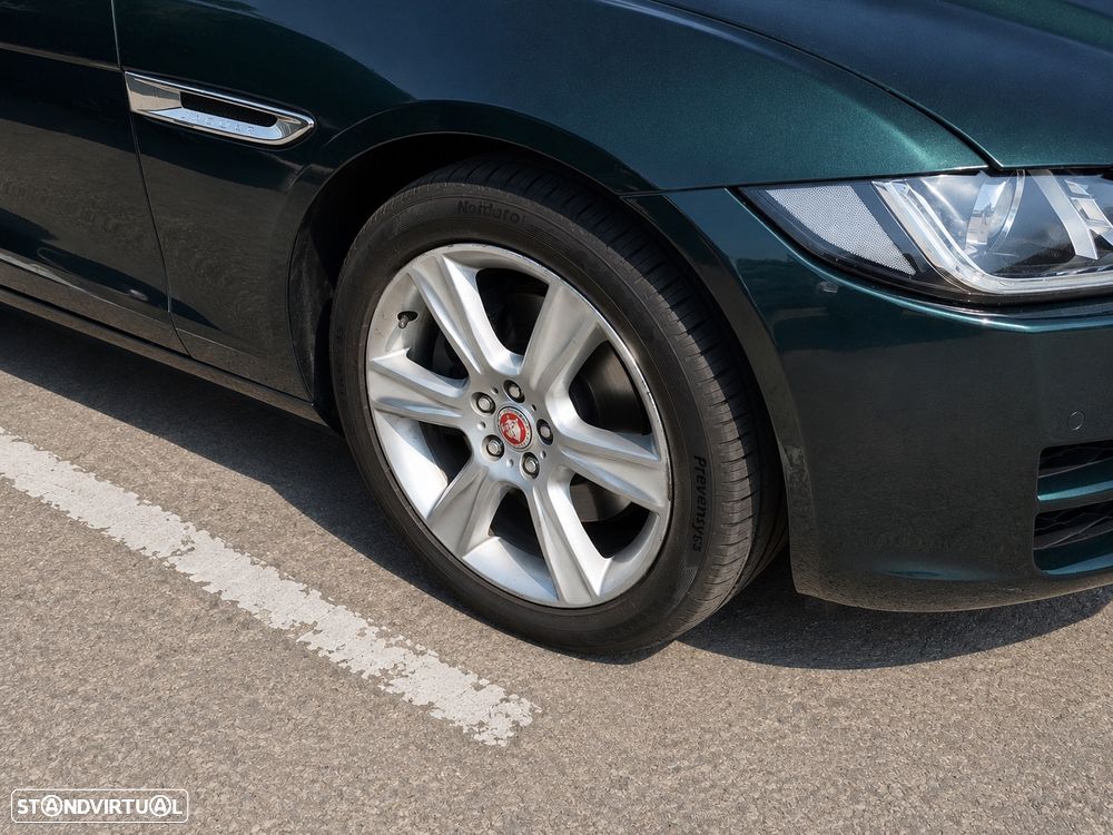 Jaguar XE - 7
