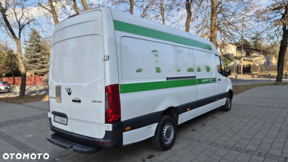 Mercedes-Benz SPRINTER - 2