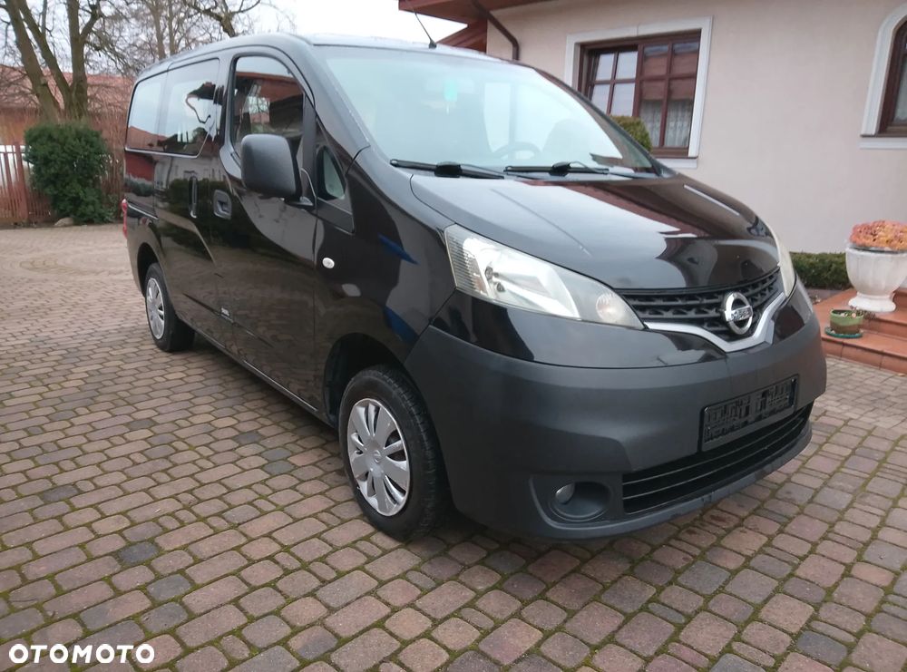 Nissan NV200 - 10